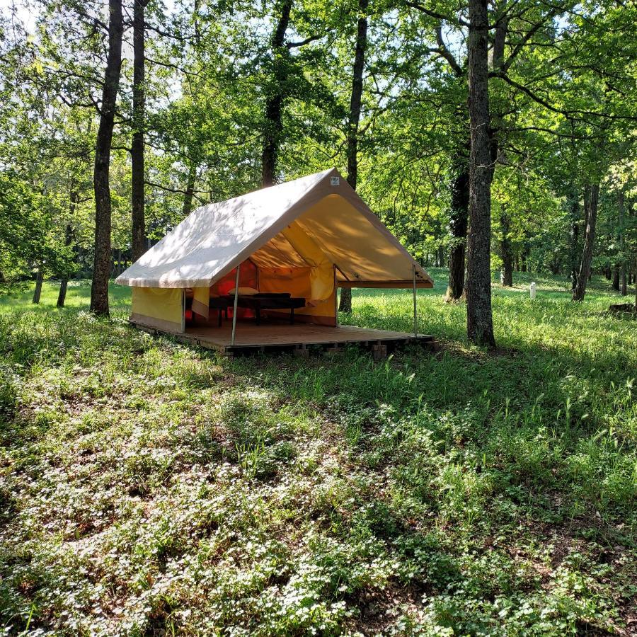 Camping Onlycamp Le Port Saint-Benoît-sur-Loire Exterior foto