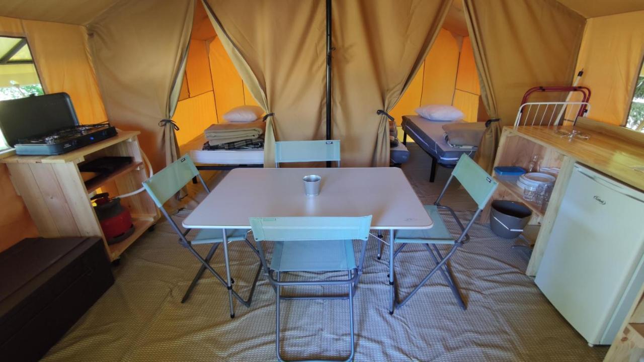 Camping Onlycamp Le Port Saint-Benoît-sur-Loire Exterior foto